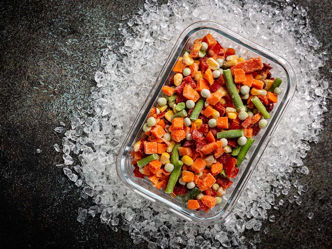 Tigela com legumes congelados